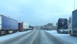 Lietuva plāno stingrākus ierobežojumus Krievijas un Baltkrievijas kravas auto: mērķis – degvielas kontrole