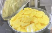 Tikai ne eļļā: lūk, uz kā jācep kartupeļi kraukšķīgai garoziņai – “trīs karošu” metode