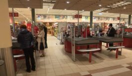 Kāda kliente saniknota par kādu produktu veikalā “RIMI”: “Vajag paziņot agrāk, ka to ēst nevar”