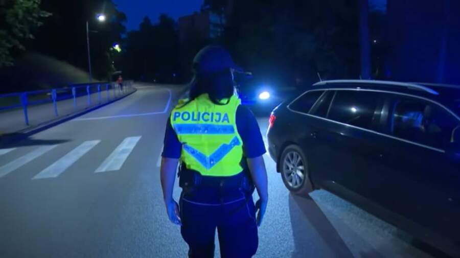 “Braucot no Valmieras mani apstādināja likumsargi, bet 10 minūtes klāt nenāca”: izrādās tas netiek darīts tāpat vien