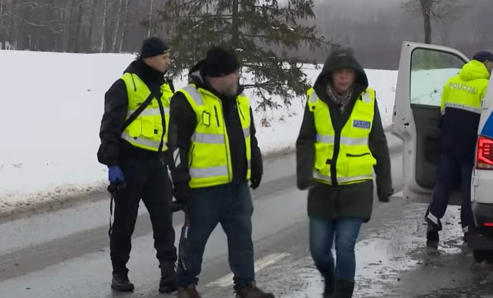 “Vai kaimiņš drīkst sēsties pie stūres savā pagalmā, ja viņam nav tiesību”: ko par to saka Latvijas likumsargi