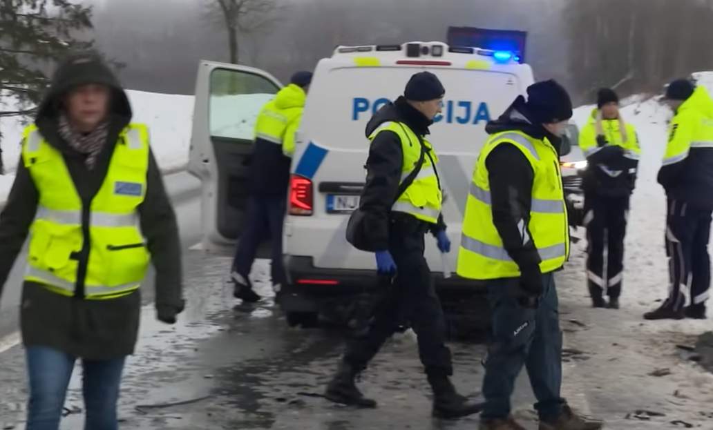 Dēļ vienas aizmāršīgas kļūdas Latvijas autovadītājiem turpat uz ceļa var “atņemt” tiesības un uzlikt 40 eiro sodu: skaidrojam