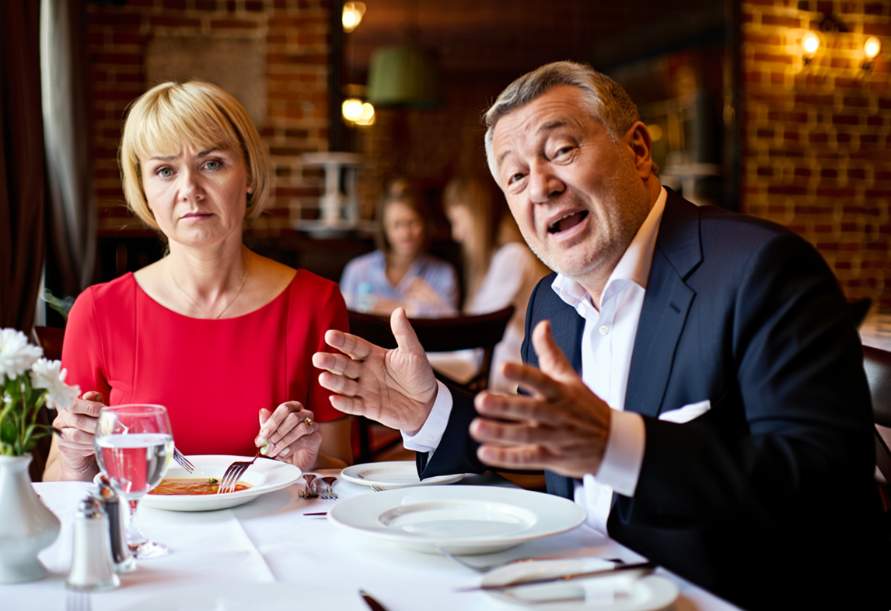 Izskatījās tāds zolīds kungs jeb kā man savos 52 gados nācās pašai apmaksāt rēķinu