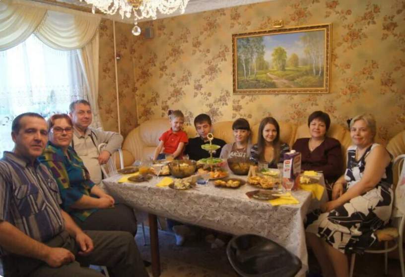 Vīrs pasauca visus savus radus uz savu dzimšanas dienu, bet mana vieta esot virtuvē