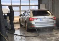 “Iebraucu tehniskajā apskatē, bet inspektors, iekāpjot automašīnā, nekavējoties lika man braukt ārā”: skaidrojam kas notika