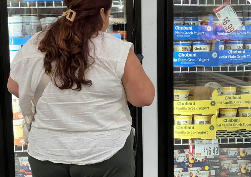 Māsīca Linda no Amerikas pirmo reizi atbrauca uz Latviju un staigājot pa “Rimi” viņa atklāja daudz jauna