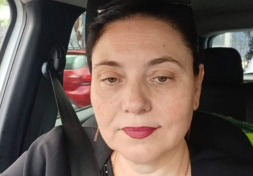 Piecus gadus valkāju veco mēteli, bet vīrs slepeni nopirka māsai automašīnu