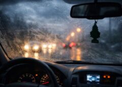 Sinoptiķi brīdina par brāzmainu vēju: kāds laiks gaidāms ceturtdien