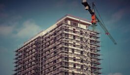 Latvijas būvniecības nozare 2025. gadu noslēgusi ar 9% pieaugumu: kurās jomās būvēts visvairāk