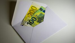 “Gribu pieprasīt caur tiesu no vīra vismaz 800 eiro alimentos”: skaidrojam vai tas ir iespējams