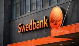 “Swedbank” ievieš 2 eiro mēneša maksu: lūk, kas no tās ir atbrīvots