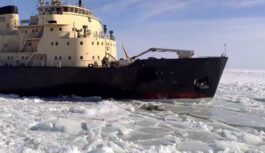 Līcis aizsalst straujāk nekā gaidīts: ledlauzis jau gatavībā, bet iedzīvotājus brīdina par “bīstamiem krāvumiem”