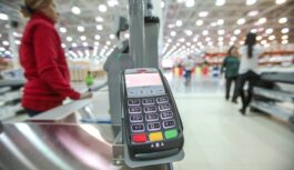 Zane no Rīgas lielveikala atklāja kā veikali māna klientus: “Parasti cilvēki pamana par vēlu vai vispār nepamana”