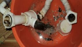 Aizmirstiet par cauruļu tīrīšanu: 5 lietas, kurām vieta ir miskastē, nevis virtuves izlietnē