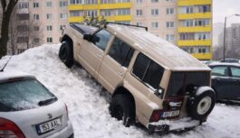 “Daudzi autovadītāji tā arī nav iemācījušies braukt ziemā”: Jānis nosauc 5 galvenās ziemas kļūdas, ko autovadītāji pieļauj