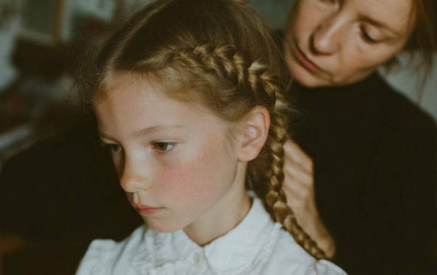 Sintija bija “divnieku karaliene” un tagad kopā ar saviem bērniem apzināti nesvin 1. septembri