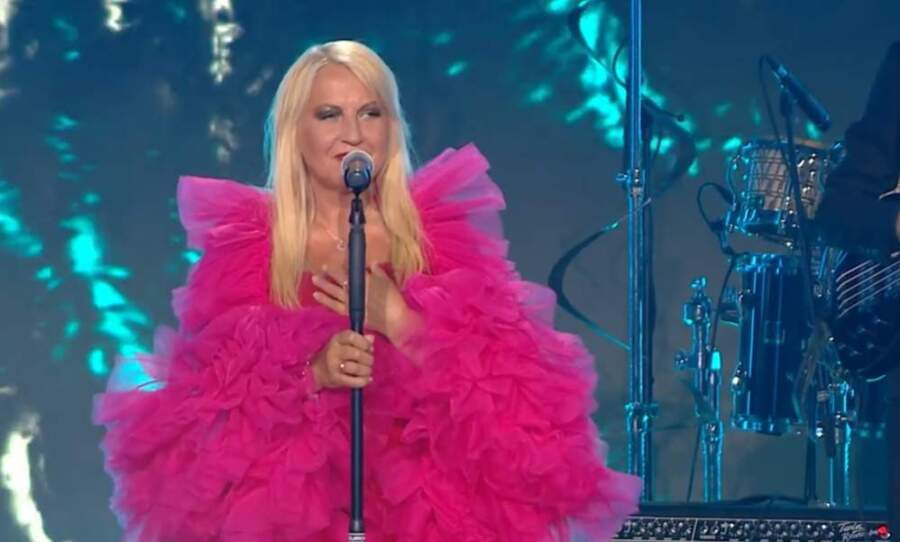 Dziedātāja Olga Rajecka velta skarbus vārdus latviešu sievietēm: “Daļa sieviešu ir tik slinkas”