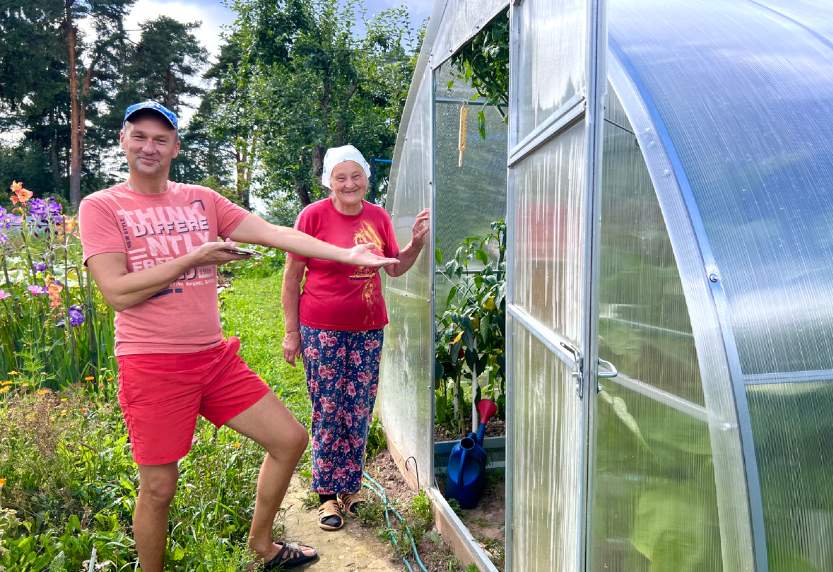Uzstādījām omei jaunu siltumnīcu – raža 3 mēnešus vēlāk (rādu, kas bija izaudzis)