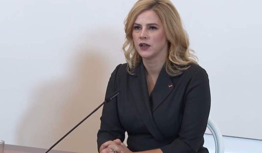 Latvijas valdība ir lēmusi rīkoties, lai apturētu straujo degvielas cenu kāpumu: tiek atklāts kā tas notiks