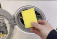 Ielieku trauku sūkli veļas mašīnā un vairs nevaru nopriecāties: vienkārša saimnieču viltība, kas atrisina tipisku problēmu