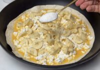 Pīrāgs pannā no lavaša un 1 banāna: kad gribas ko saldu pie tējas, bet gatavošanai ir tikai 15 minūtes