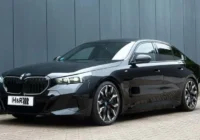 Perfekta stāja un sportisks raksturs: jaunie uzlabojumi BMW 5. sērijai