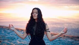 Ne tikai skaitļi: sievietes, kas dzimušas šajos datumos, dzīvo ar spēcīgu augstāku spēku atbalstu