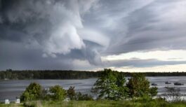 Meteorologs Andris Vīksna atklāj kāda būs gaidāmā vasara: “No lielgraudu krusas nepaslēpsimies”