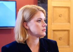 Koalīcija uz izjukšanas robežas: kā 30 miljoni “airBaltic” gandrīz nogāza valdību