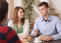 “Un kā mūsu dēls par tādu izauga, mēs ar tēvu to viņam neiemācījām…” žēlojas Kristīne