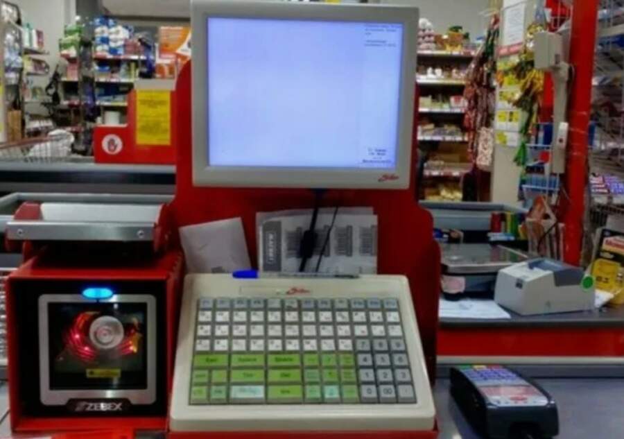 “Kasē pie manis pienāca vīrietis un lūdza apmaksāt viņa pirkumus, jo maksājumu karte nedarbojas”: tad arī viss sākās