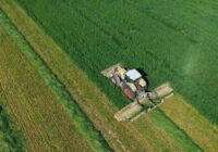 Sēja neziņas zīmē: Latvijas zemnieki bažījas, ka degvielas cenas un pieejamība būs liela problēma