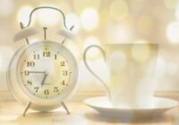 Šonakt Latvijā notiks pulksteņa rādītāju pagriešana uz priekšu