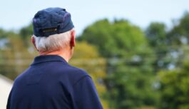 Pensiju fonda kļūdas dēļ pensionārs 10 gadus saņēma “papildu pensiju”; fonda kļūda nav pamats pensijas apmēra samazināšanai