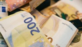 Gatavojieties papildu izmaksām: tūrisma operatori ievieš “degvielas nodokli” – kas jāzina ceļotājiem