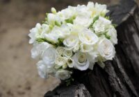 Iepriekš puķes sāka vīst trešajā dienā, un nu tās stāv jau mēnesi: floristi atklāj noslēpumus, par kuriem veikali klusē