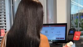 Jaunā kārtība “Rimi” kasēs: kāpēc turpmāk vecuma pārbaudei noderēs Smart-ID un kas jāzina pircējiem