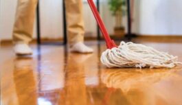 Iemetu spainī divus maisiņus un mazgāju grīdu: ideāls mirdzums bez švīkām un patīkams aromāts