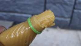 Iekurs krāsnij vai grilam no tā, kas ir pa rokai: šis maisījums degs pat lietū