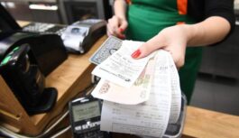 “Iepirkos veikalā par 15 eiro, bet tikai vēlāk, jau mājās, pamanīju, ka no kartes noskaitīti 150 eiro” “Iepirkos veikalā par 15 eiro, bet tikai vēlāk, jau mājās, pamanīju, ka no kartes noskaitīti 150 eiro”