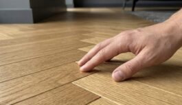 Grīdas segums, ko savulaik steidza aizstāt ar laminātu: kāpēc tas atkal kļūst populārs Grīdas segums, ko savulaik steidza aizstāt ar laminātu: kāpēc tas atkal kļūst populārs