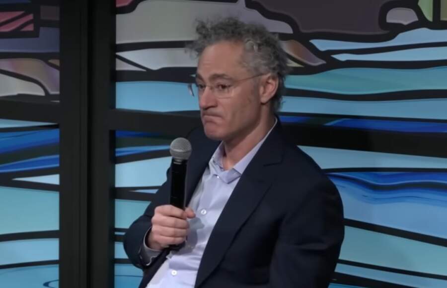 Divi ceļi uz panākumiem: Kuriem cilvēkiem mākslīgais intelekts nākotnē nespēs atņemt darbu