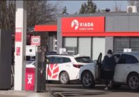 Degvielas cenas Baltijā sarūk: kurā valstī šobrīd uzpildīties ir visizdevīgāk