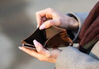 Lielā mērīšanās ar makiem: kāda alga Latvijā tiešām kļuvusi par „nabadzības slieksni” – nosaukta summa Lielā mērīšanās ar makiem: kāda alga Latvijā tiešām kļuvusi par „nabadzības slieksni” – nosaukta summa