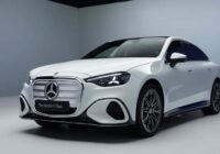 Mercedes-Benz prezentē elektrisko C-klasi: 760 km sniedzamība un jauna līmeņa ekrāni