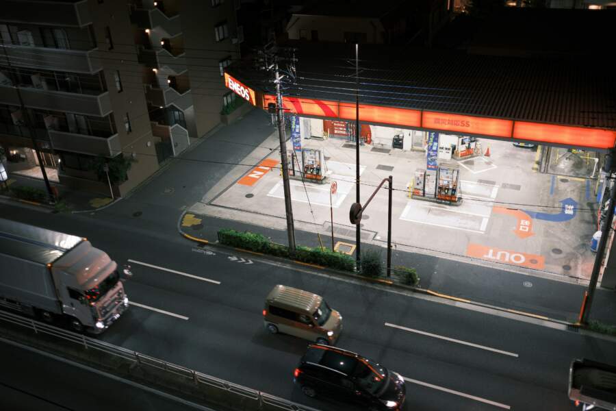 Gaidāmas izmaiņas pie uzlādes stacijām: VID jaunie noteikumi liks pārrēķināt izdevumus