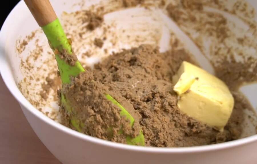 Maigāks par mākoni: mans paņēmiens, kā pagatavot mājas pastēti, kas burtiski kūst manējiem uz maizes