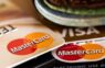 “Visa” un “Mastercard” dominance Eiropā: kāpēc politiķi sāk satraukties par mūsu maksājumu drošību